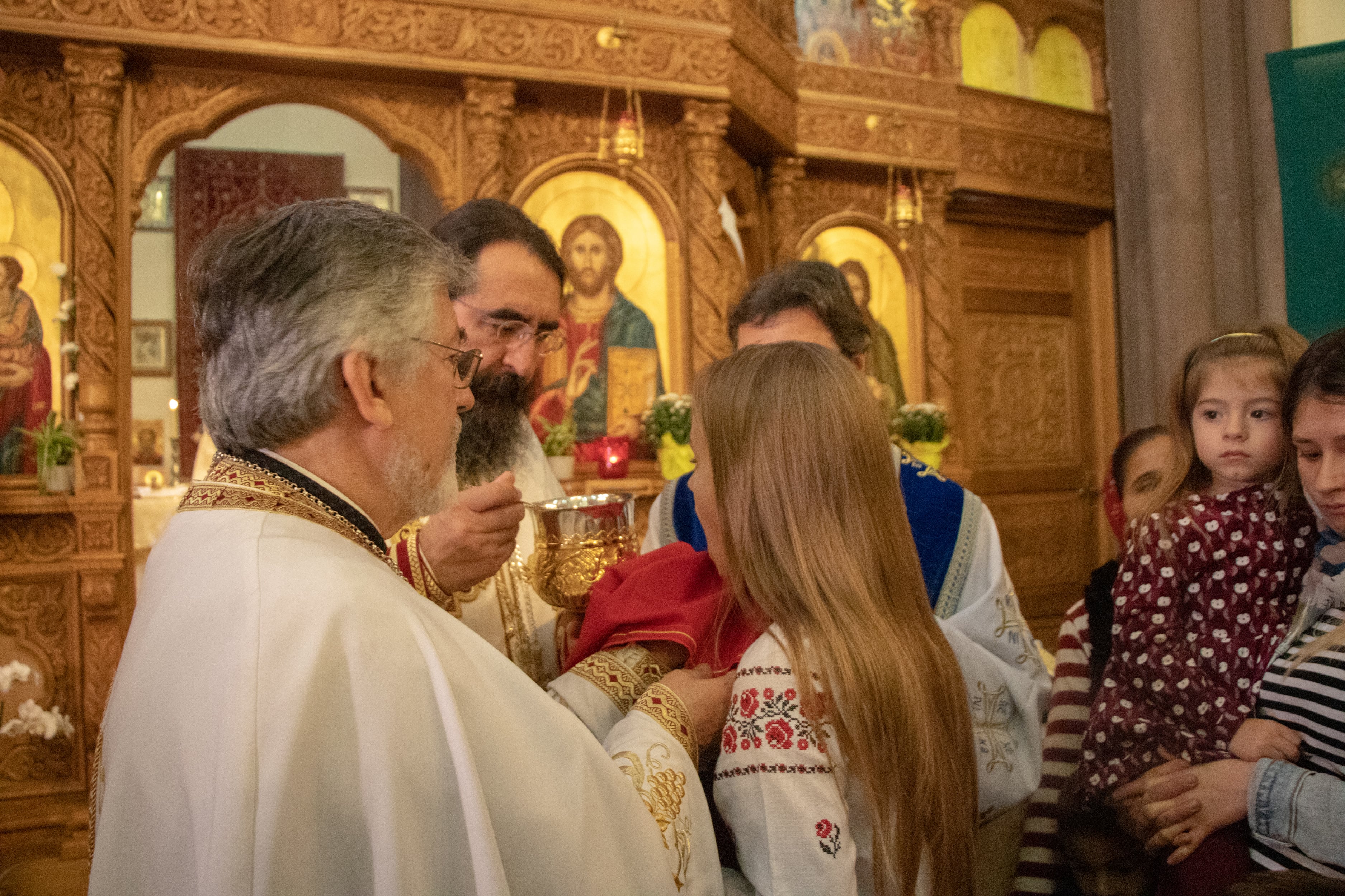 Year Meander Standard Parohia ortodoxa română din Strasbourg si-a sărbătorit 35 de ani de  existentă
